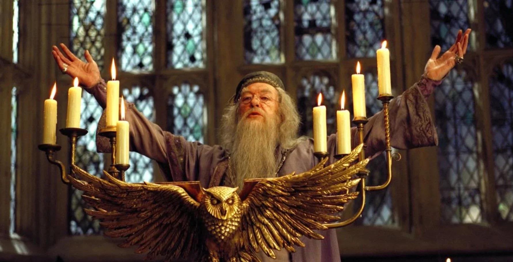 Quando era aluno de Hogwarts, Dumbledore pertencia a Grifinória.