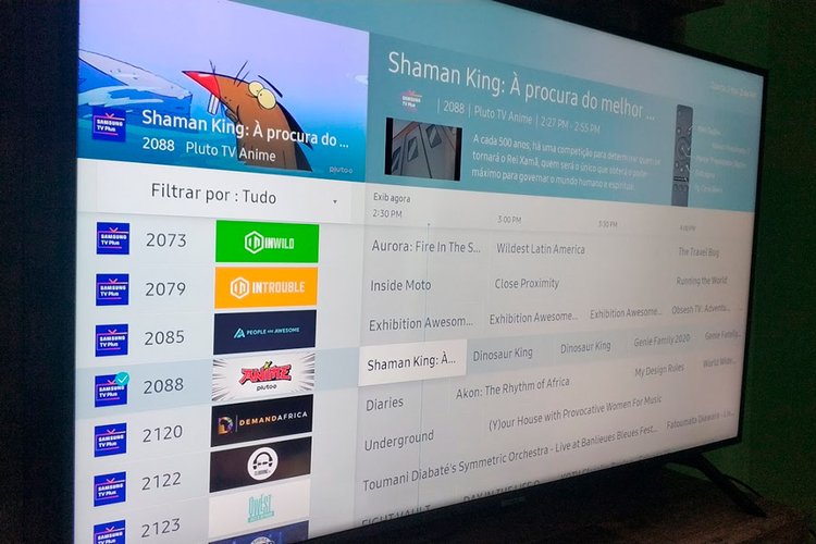 Guia de canais do Samsung TV Plus.