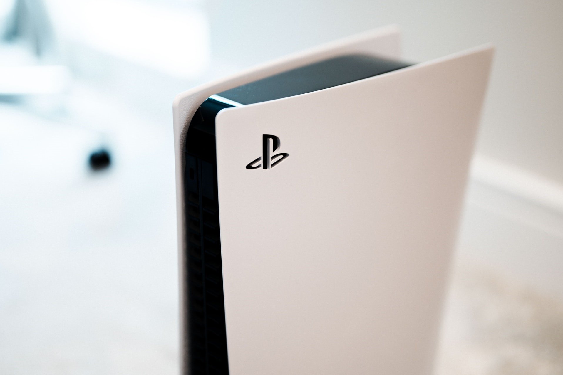 PlayStation anuncia aumento no estoque de PS5 para 2023; veja detalhes