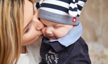 Dia das Mães: Alexa fará homenagens e traz descontos em produtos