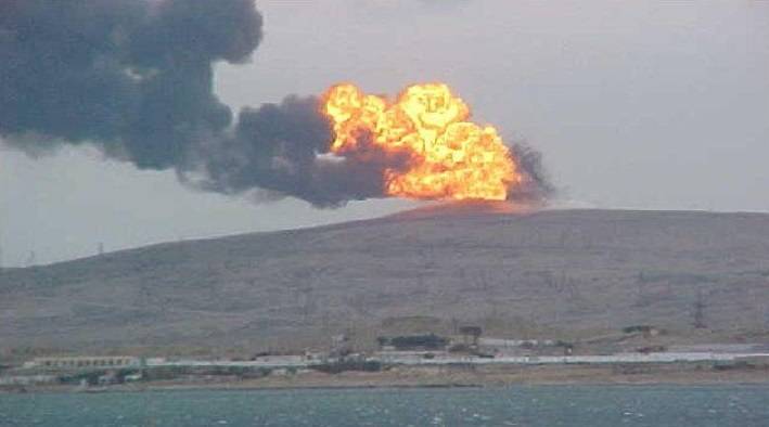 Erupção do vulcão de lama de Lokbatan, em 2001