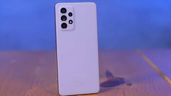 Até o momento, apenas o Galaxy A52 foi lançado nos EUA.