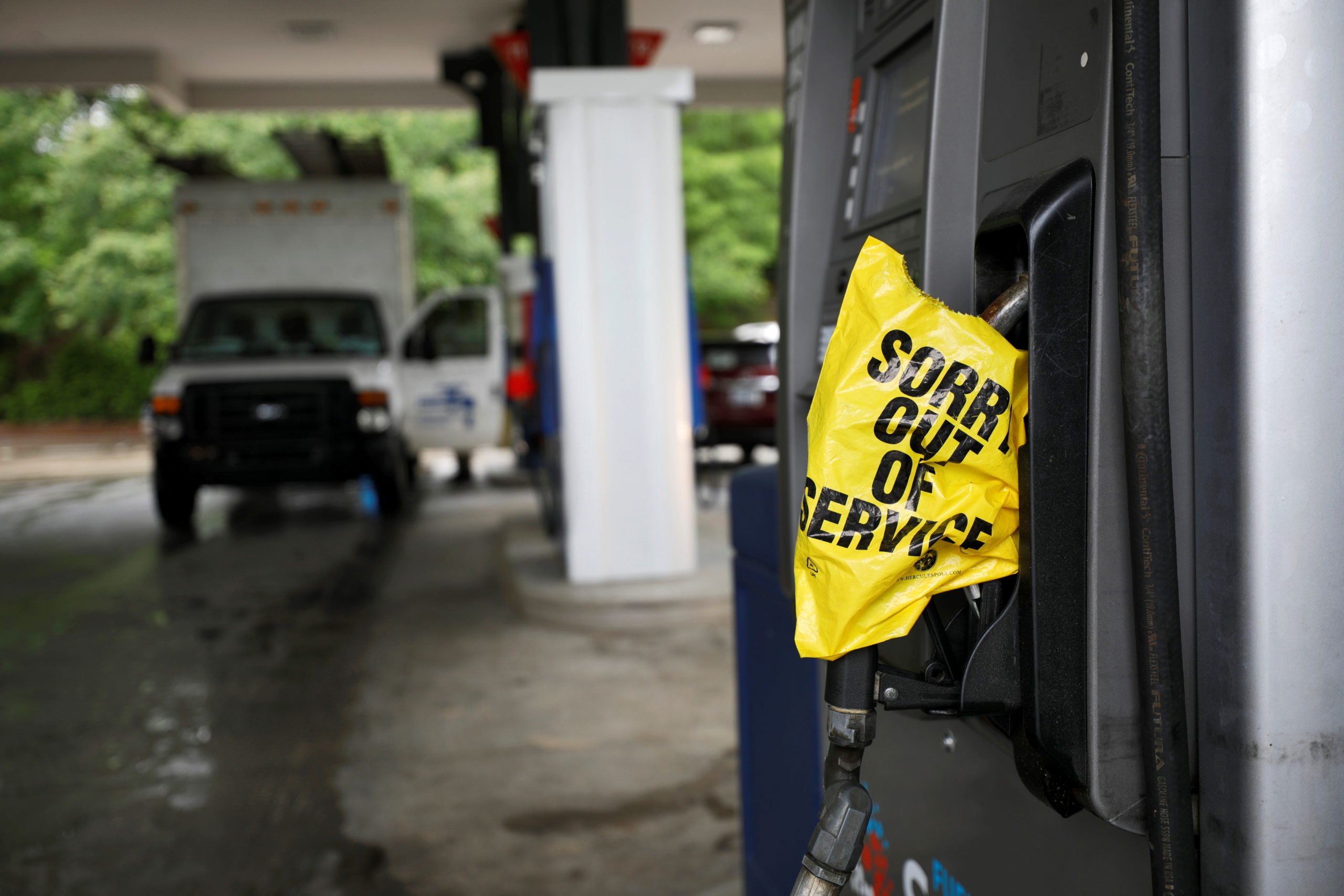 Postos de gasolina americanos ficaram desabastecidos durante o ataque.