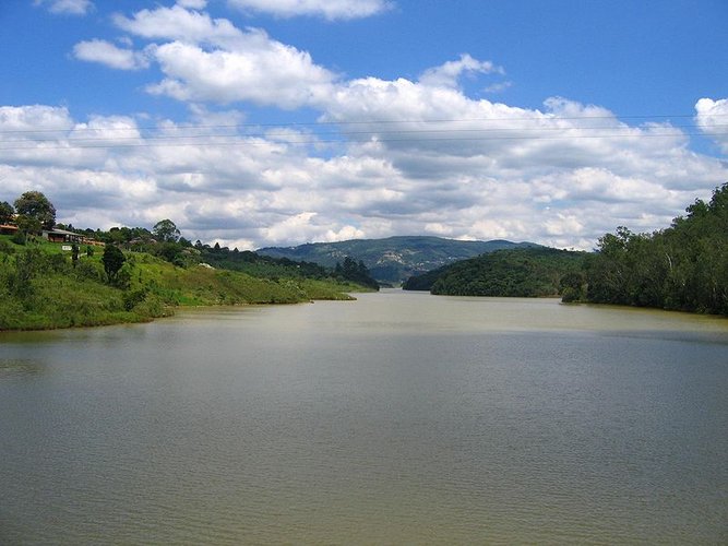 Represa Paulo de Paiva Castro, no Sistema Cantareira.