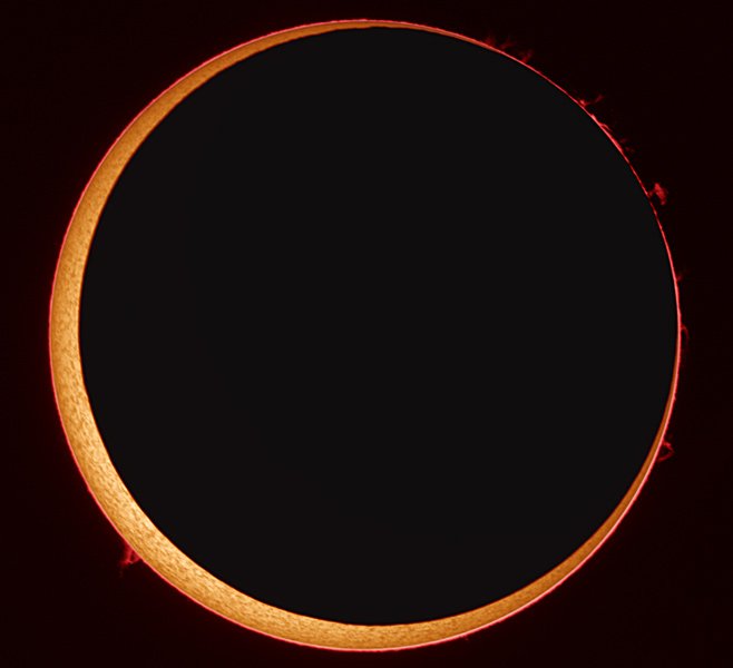Eclipse solar 'Anel de Fogo'