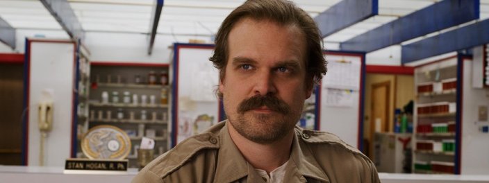 Imagem de: David Harbour mudou visual em Stranger Things por causa da Marvel