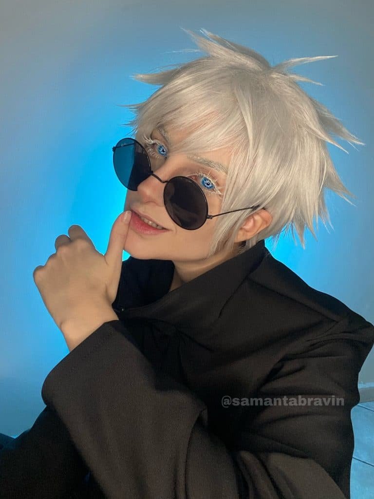 Samanta Bravin como Satoru Gojo de "Jujutsu Kaisen" (2021)