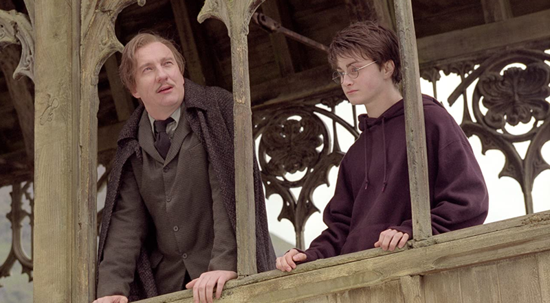 David Thewlis como Remus Lupin.