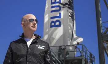 Jeff Bezos vai ao espaço no 1º voo tripulado da Blue Origin