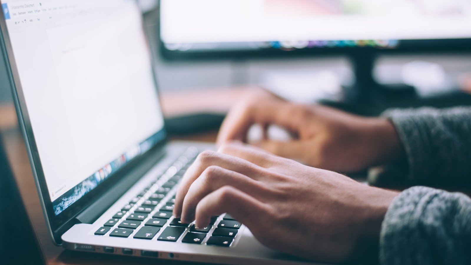 Internet global sofre falha e grandes sites saem do ar