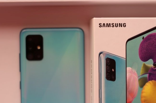 A Samsung não revelou quais modelos de dispositivos foram afetados pelas falhas.