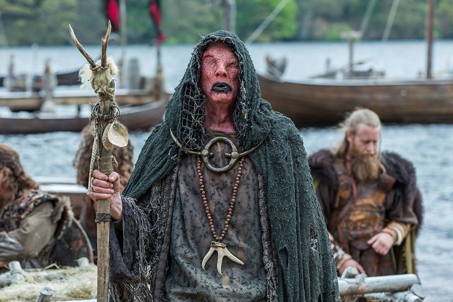 Vikings: Ator revela luta contra vício e agradece colega de elenco