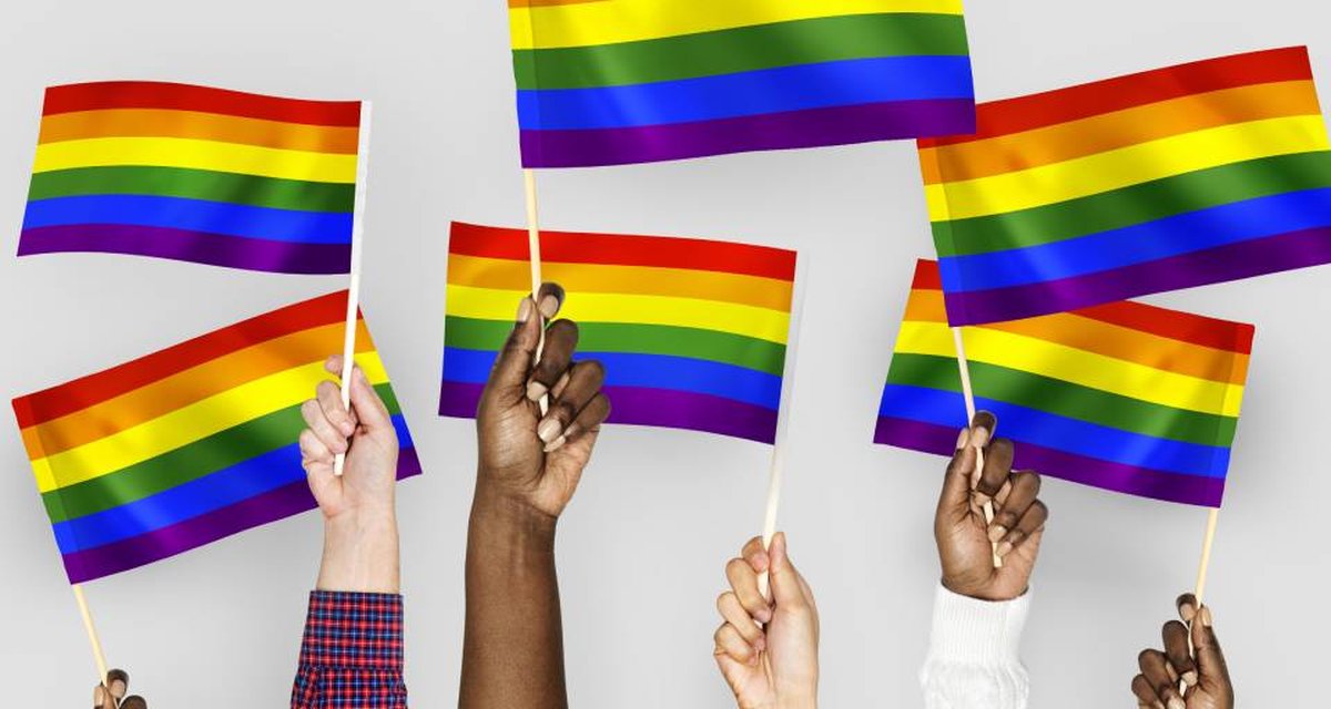 Ativistas acusam Apple de censurar apps LGBTQ+ em 152 países