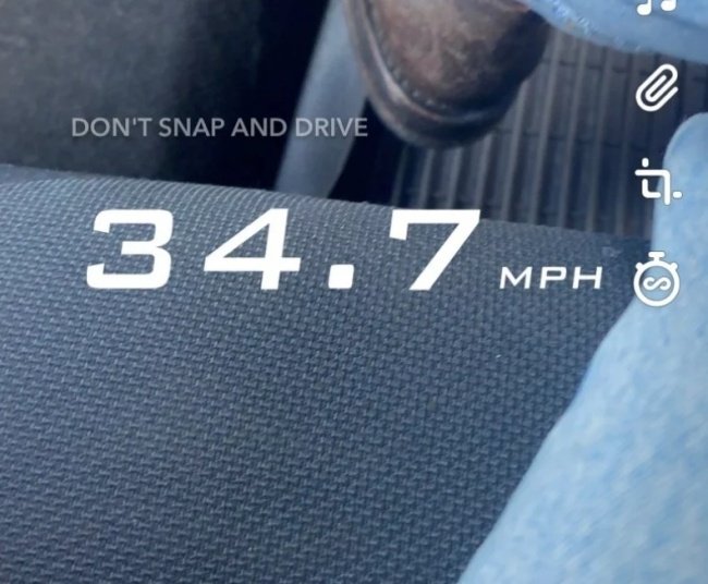O filtro é usado para mostrar a velocidade do carro na hora do registro
