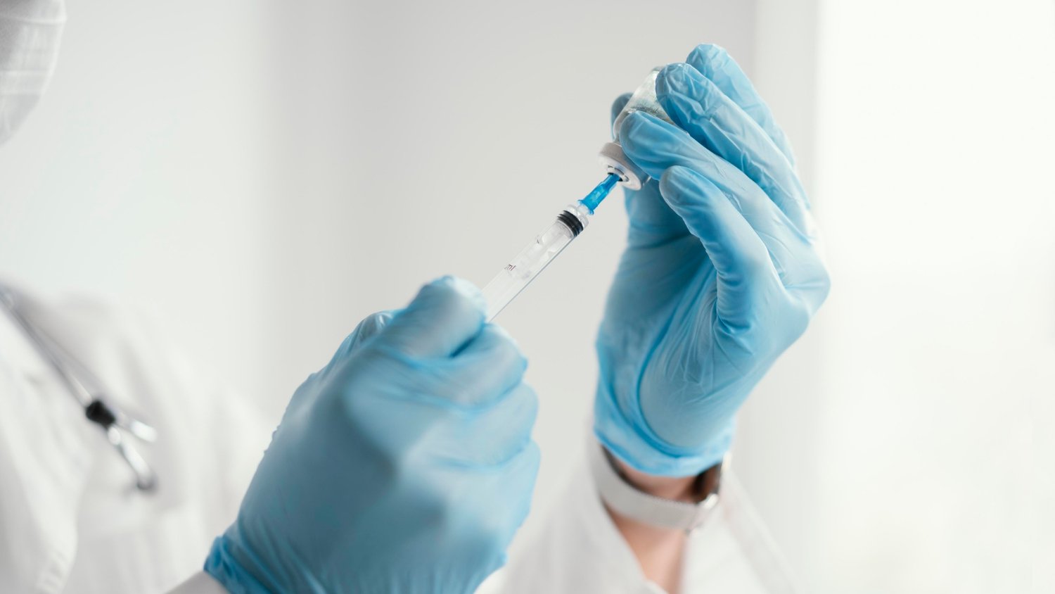 Nova vacina foi desenvolvida com tecnologia inovadora que funcionou pela primeira vez em imunizantes contra a covid-19.