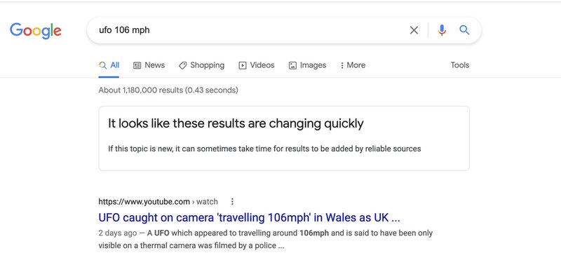 Aviso sobre tópicos em rápida mudança em resultados do Google. (Fonte: Vox, Google / Reprodução)