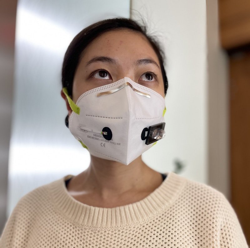 Máscara possui sensor que identifica patógenos com alto nível de precisão.