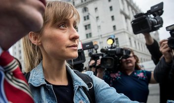 Smallville: Allison Mack é condenada a 3 anos de prisão por seita sexual