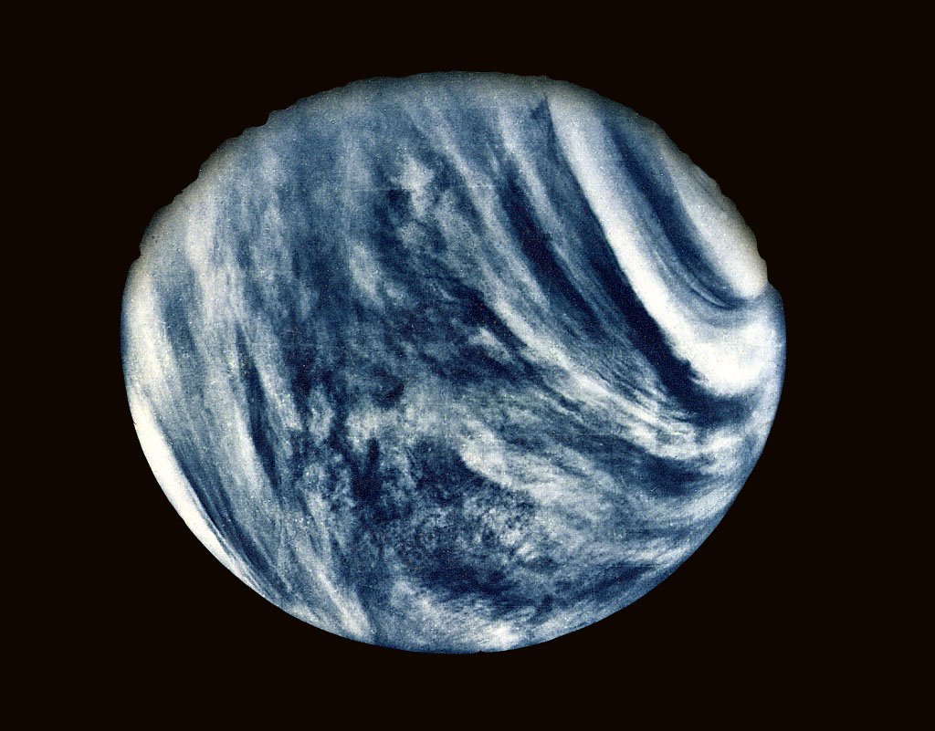Atmosfera de Vênus é muito seca para existir vida