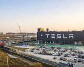 Tesla produz 200 mil carros no trimestre pela primeira vez