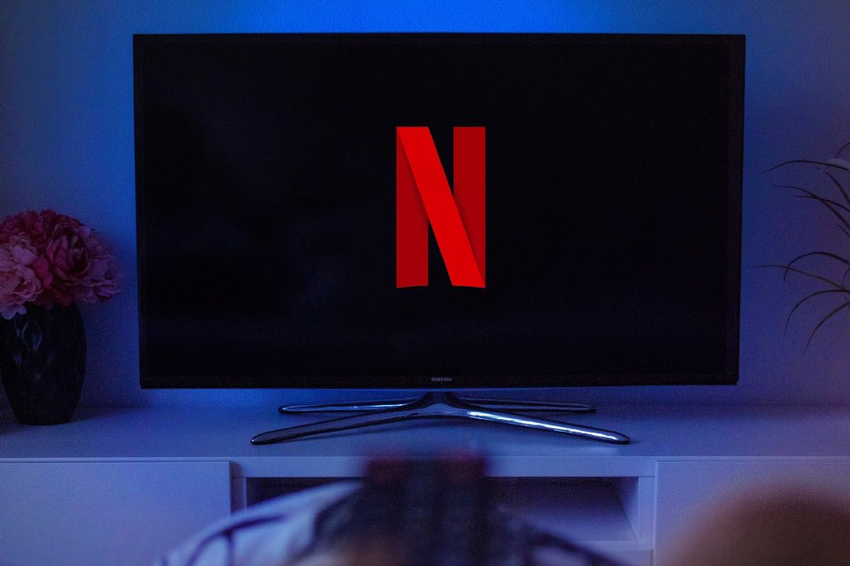 Em 2019, a Netflix superou a tv paga somando 10 milhões de assinantes. (Fonte: Pexels)