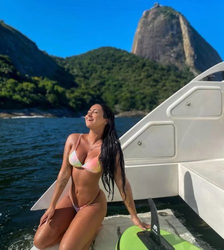 Anna Carolina mostrava sua vida de luxo no Instagram