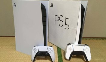 PS5: fã faz 'upgrade' e troca console de papelão por um real