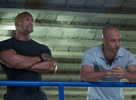 Dwayne Johnson debochou do comentário que Vin Diesel fez para melhorar sua atuação em Velozes & Furiosos