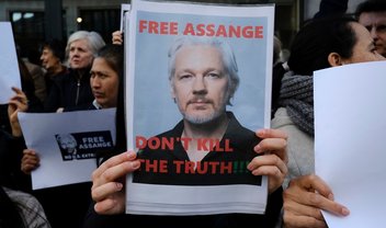 Julian Assange: ativista tem cidadania equatoriana revogada 