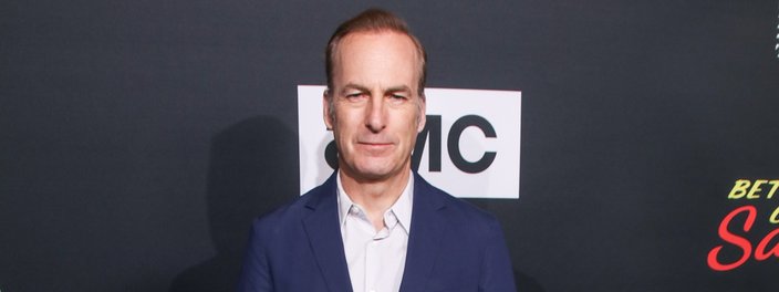 Imagem de: Bob Odenkirk: amigos se solidarizam após ator ser hospitalizado