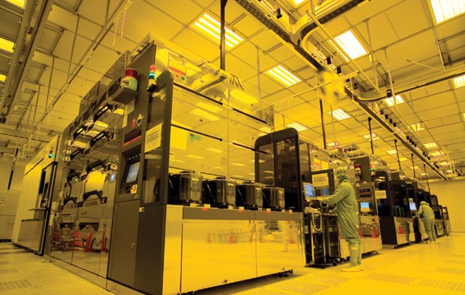 As fábricas da TSMC estão a todo vapor com a alta demanda e os prazos curtos.