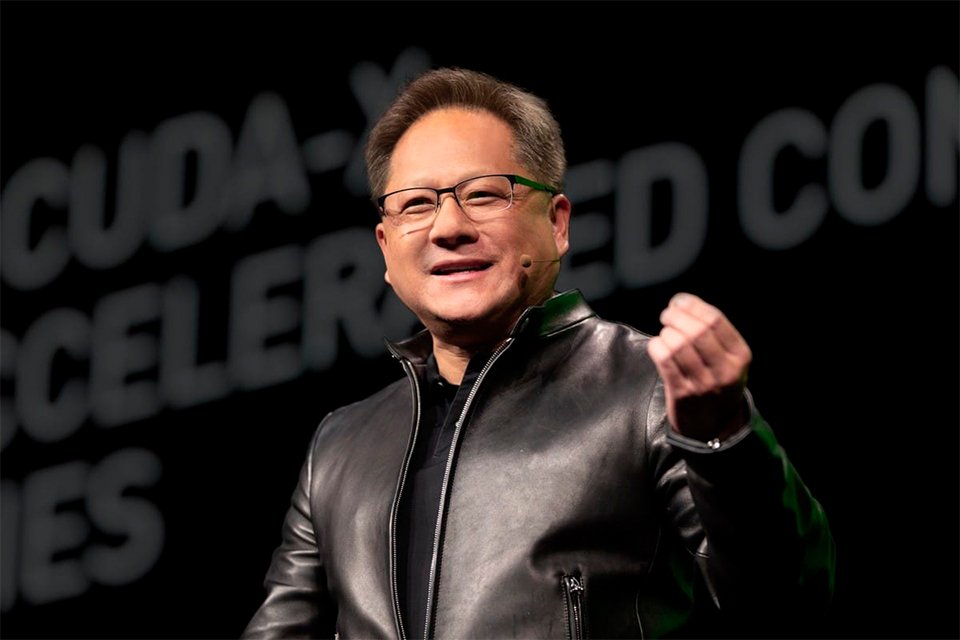Liderada por Jensen Huang, Nvidia iniciou a compra da ARM em setembro de 2020. (Fonte: ComputerWorld / Reprodução)