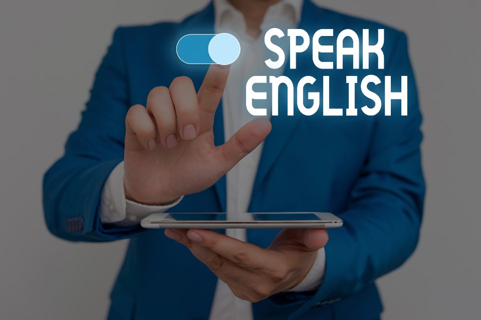 Aprender inglês online é eficaz? Conheça 4 benefícios