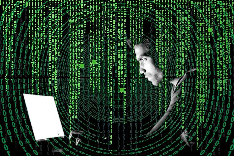O malware personalizado agora está sendo usado em 50% dos ataques relatados pelos entrevistados. (Fonte: Pixabay/Robinraj Premchand/Reprodução)
