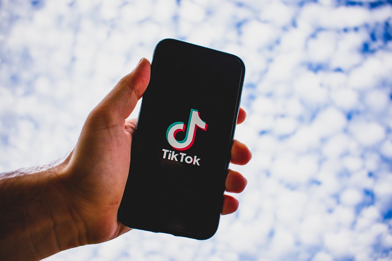 Regulação das autoridades chinesa atrasou planos de IPO da controlada do TikTok. (Fonte: Pixabay/Kon Zografos/Reprodução)