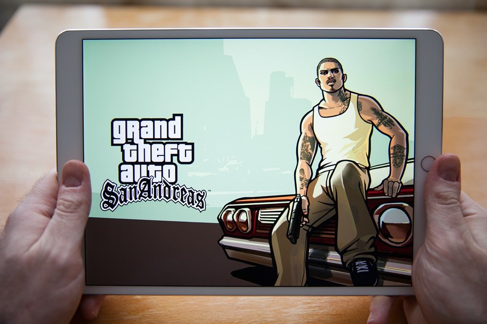 VINTE MINUTOS de GTA San Andreas Defitinive Edition rodando no Nintendo  Switch 