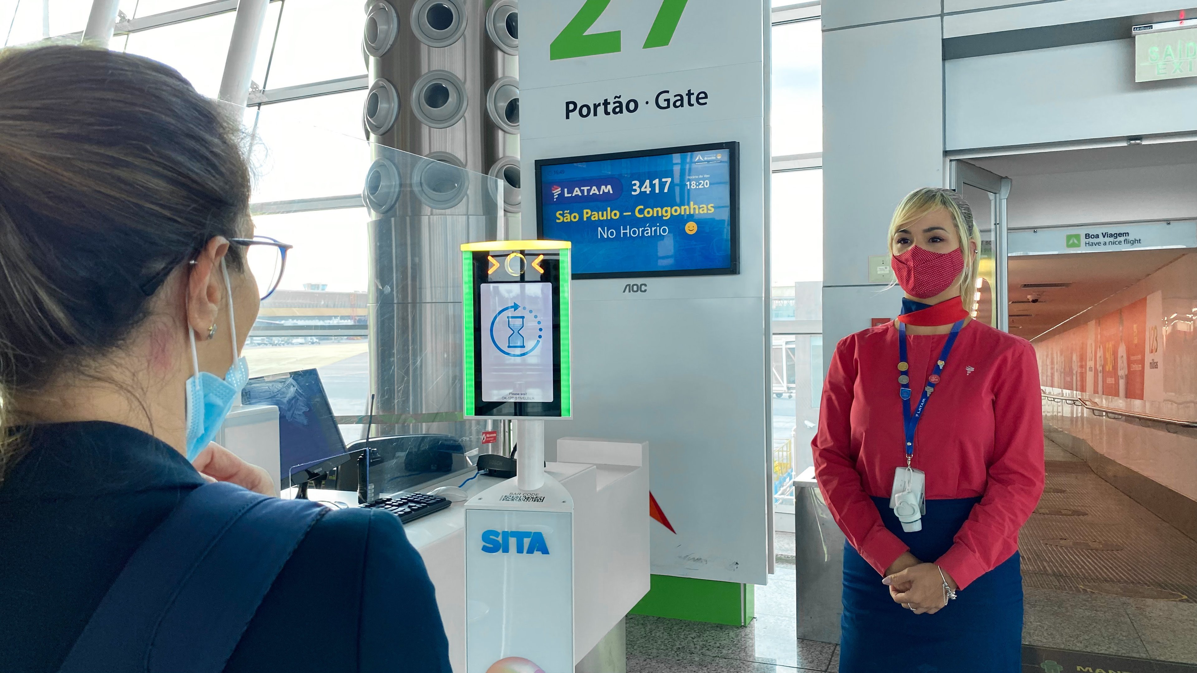 Embarque facial biométrico dispensa a apresentação de documentos e bilhete aéreo. (Fonte: LATAM/Divulgação)