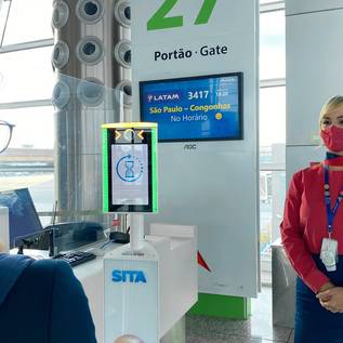 Imagem de LATAM realiza o primeiro embarque com biometria de Brasília