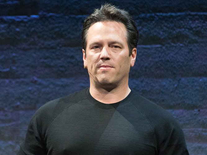 Para Phil Spencer, o importante é levar a experiência completa do Xbox para outras plataformas (Fonte: eVRydayVR/Wikimedia Commons)