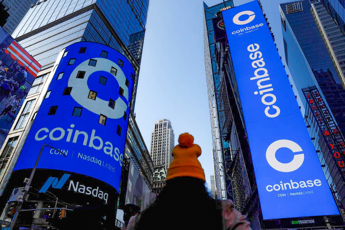 Coinbase possui 56 milhões de usuários verificados nos Estados Unidos. (Fonte: Reuters via Folha de São Paulo / Reprodução)