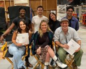 How I Met Your Father: Hilary Duff posta foto com elenco da série