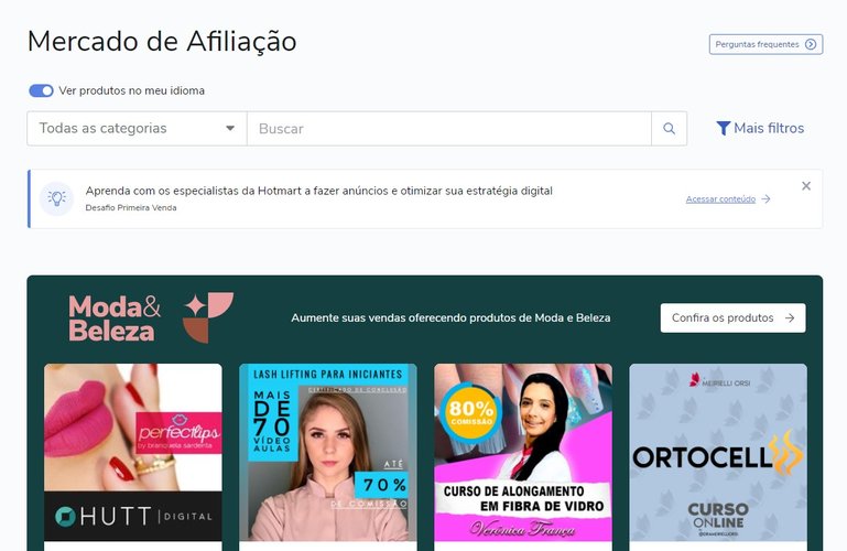 Você pode optar por fazer uma busca de conteúdos ou se afiliar aos produtos sugeridos pela plataforma, que são apresentados nas propagandas mostradas na imagem