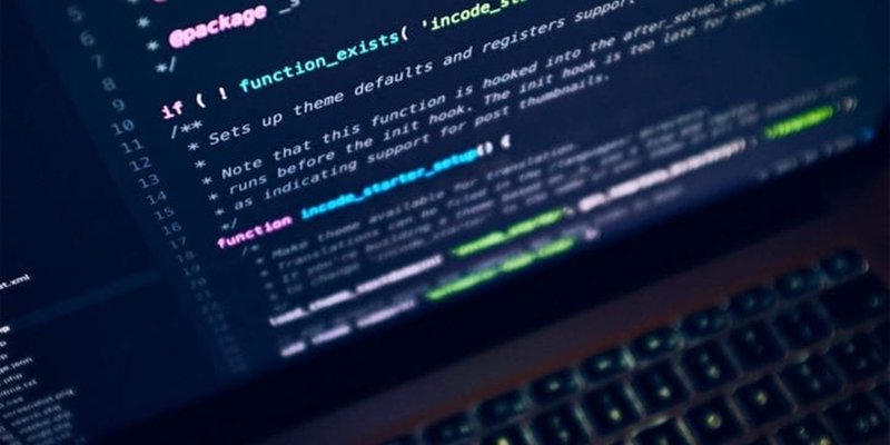 Os cursos na área de programação são os mais buscados na Udemy. 