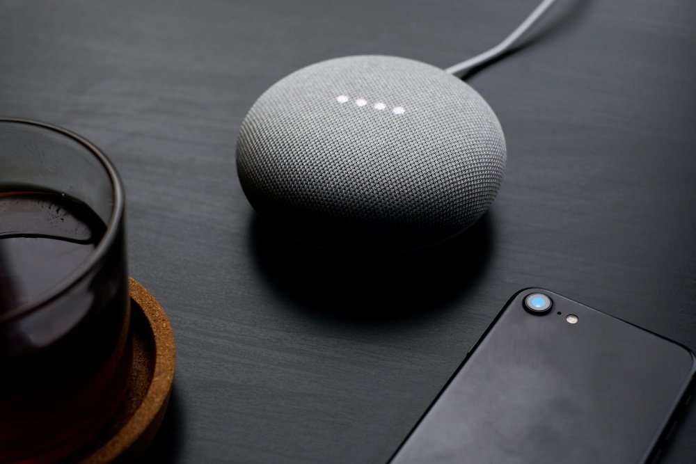 O Google Nest Mini é o smart speaker mais popular da marca