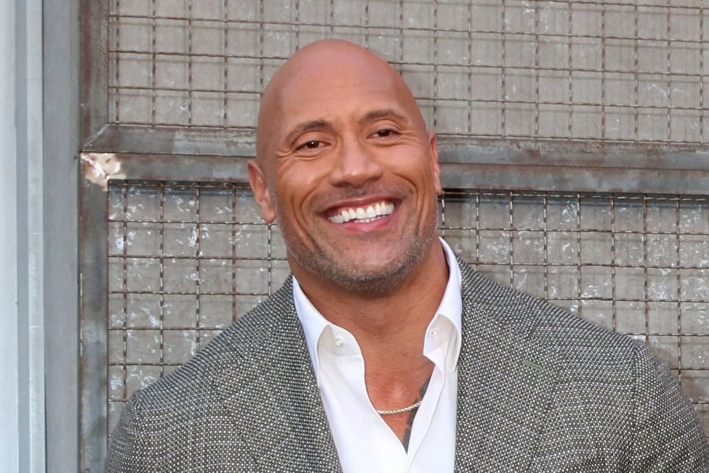 Sósia do ator The Rock faz sucesso e viraliza nas redes sociais - RecordTV  - R7 Balanço Geral RJ