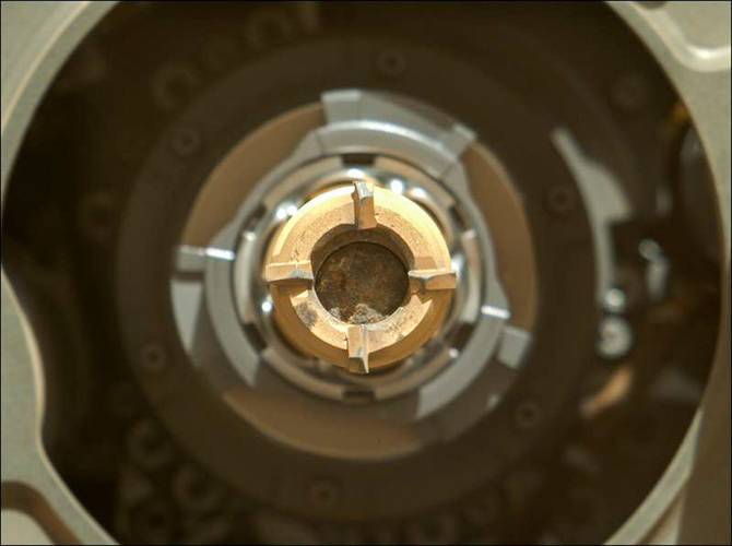 As amostras coletadas pelo Perseverance (Fonte: NASA/JPL-Caltech/ASU/Divulgação.)