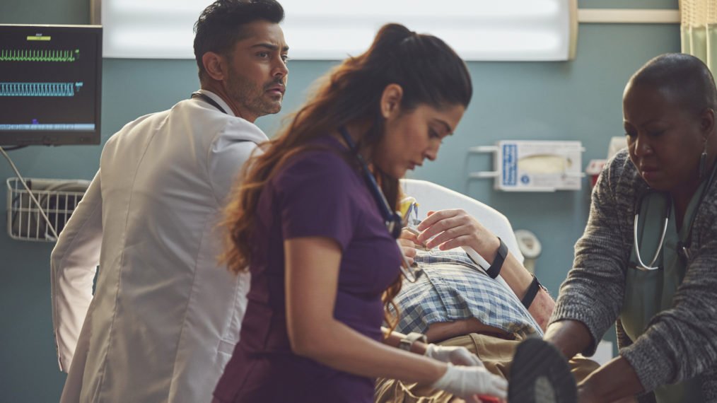 Devon (Manish Dayal) e Leela (Anuja Joshi) trabalham juntos cuidando de um paciente no pronto-socorro. Como fica o casal?