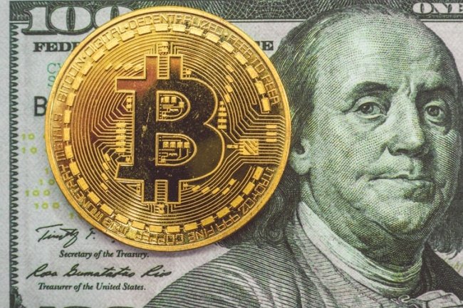 Bitcoin e dólar são agora as moedas oficiais de El Salvador.