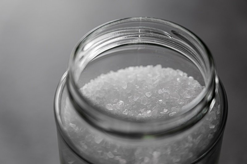 Os participantes apresentaram uma redução significativa em males associados ao excesso de sal (Fonte: Pexels)