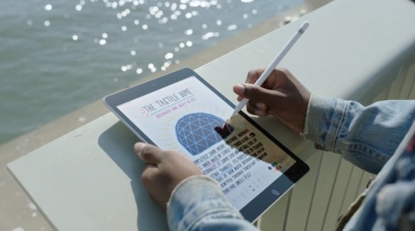 O suporte ao Apple Pencil é novidade no modelo básico.